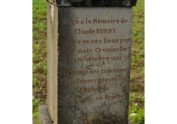 monument_montmort_2